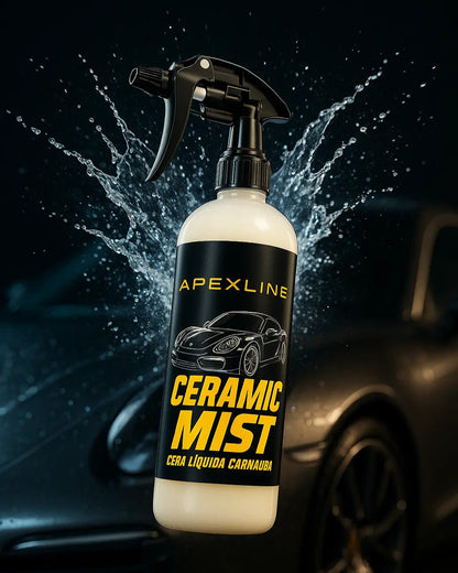 Foto producto con fondo de agua salpicando y coche limpio, caramic mist cera líquida de carnauba marca apexline letras en dorado y etiqueta negra, producto color blanco